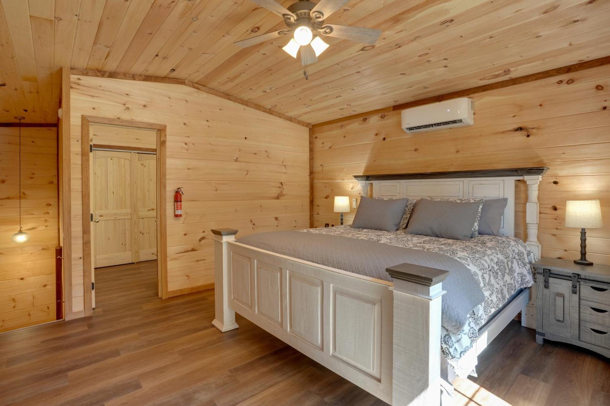 Lakeside Trenton Cabin On 7-Acre Property! المظهر الخارجي الصورة