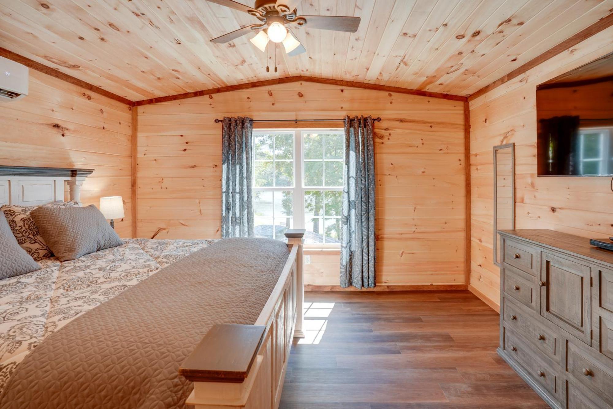 Lakeside Trenton Cabin On 7-Acre Property! المظهر الخارجي الصورة
