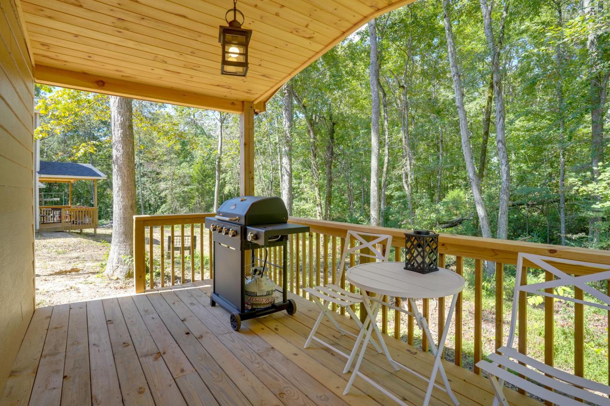 Lakeside Trenton Cabin On 7-Acre Property! المظهر الخارجي الصورة